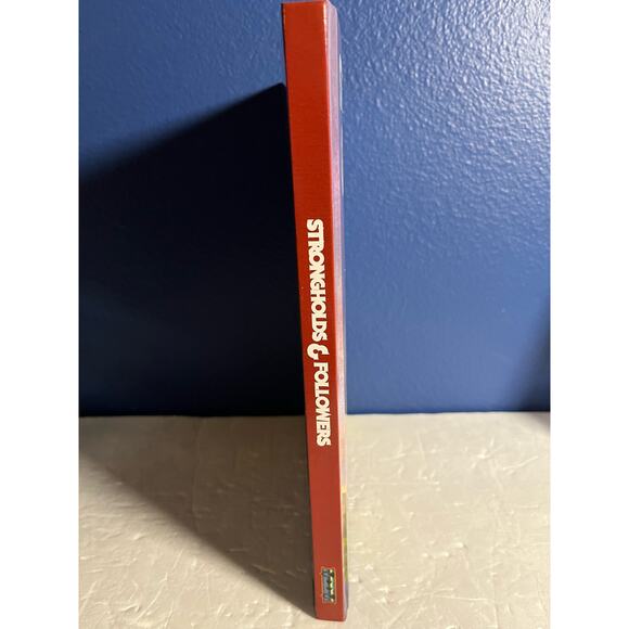 Strongholds & Followers Hardcover -by Matt Colville First Edition RPG Supplement - Picture 3 of 8